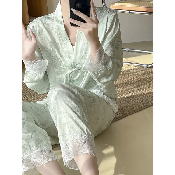 Women’s Satin Floral Pajama Set – 2-Piece Lounge Wea Women’s Satin Floral Pajama Set