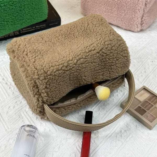 Winter Cosmetic Pouch Fluffy Travel Cosmetic Bag